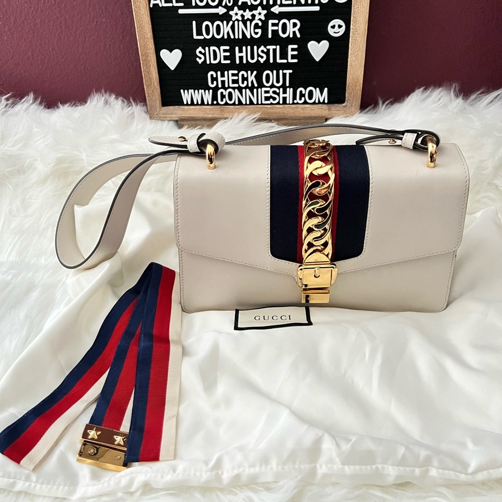 Gucci Sylvie Small Leather shoulder bag